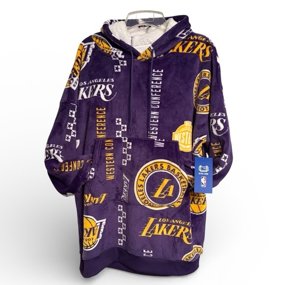 NBA Sweaters - Los Angeles Lakers NBA  Ultra Game Oversized Hoodie Blanket NWT